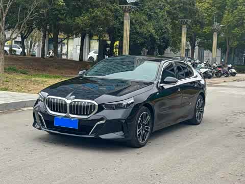 BMW 5-Series 2024 525 Li M — фото 16