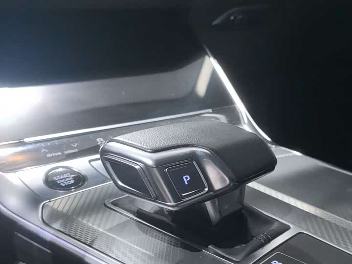 Audi A6L 2023 40 TFSI — фото 16