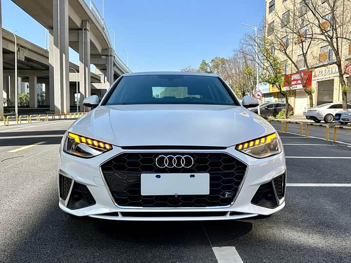 Audi A4L 2020 40 TFSI — фото 2