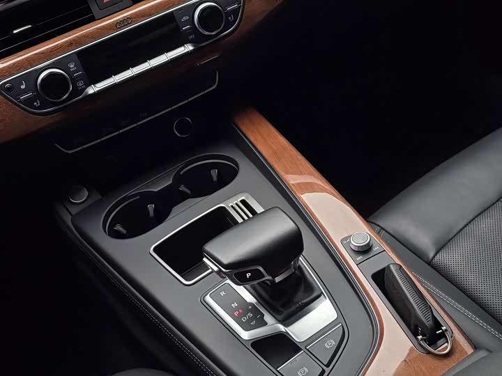 Audi A4L 2020 40 TFSI quattro — фото 17