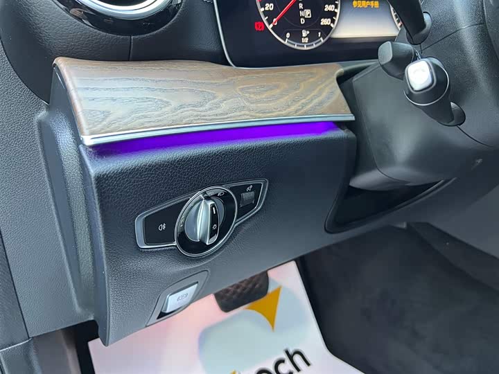 Mercedes-Benz E-Class 2016 E 300 L — фото 22