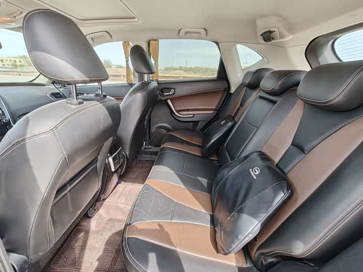 Trumpchi GS5 Super 2015 1.8 T AT 4 WD — фото 6