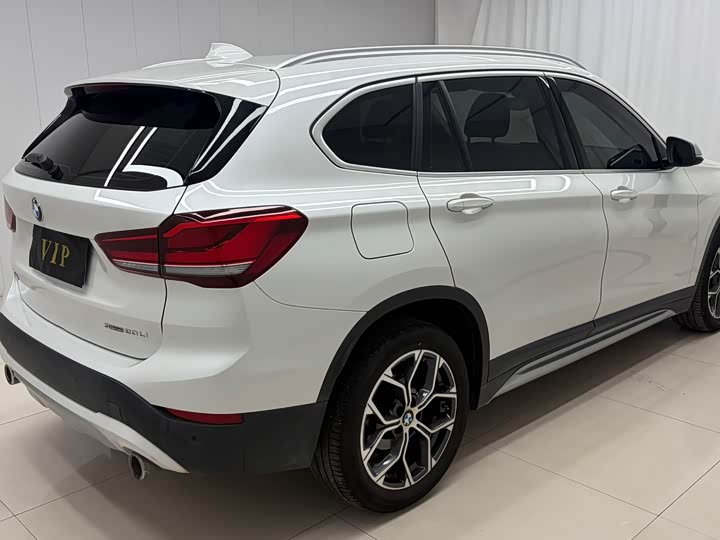 BMW X1 sDrive20Li премиум — фото 4