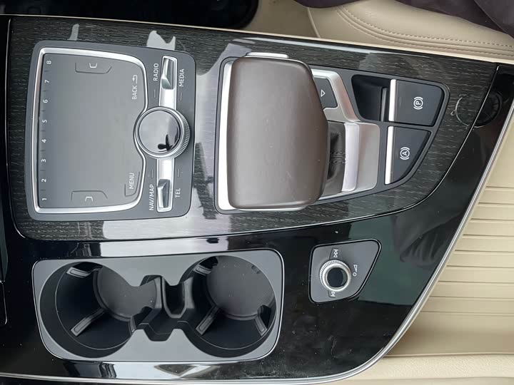 Audi Q7 2019 45 TFSI Comfort — фото 12