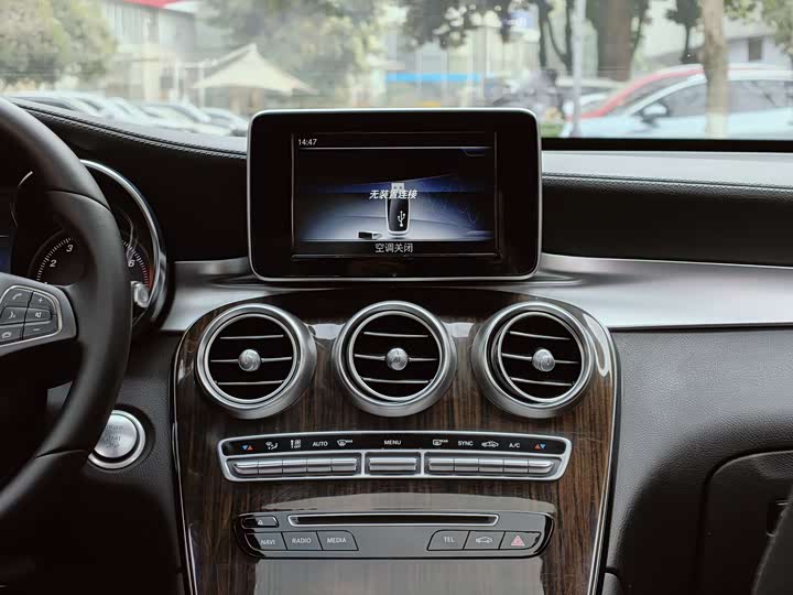 Mercedes-Benz GLC 2017 GLC 260 4 MATIC — фото 14