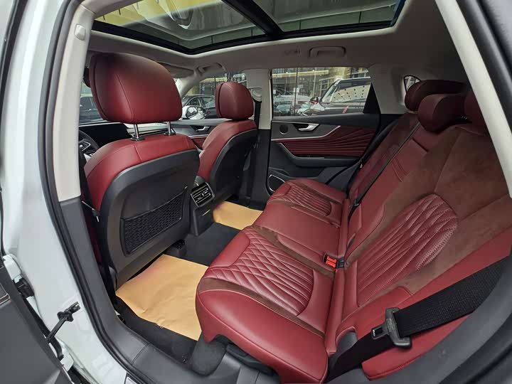 Hongqi HS5 2023 2.0 T 4 WD Pro — фото 14