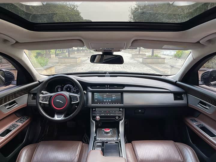 Jaguar XFL 2020 XFL 2.0 T P 250 4 WD — фото 12