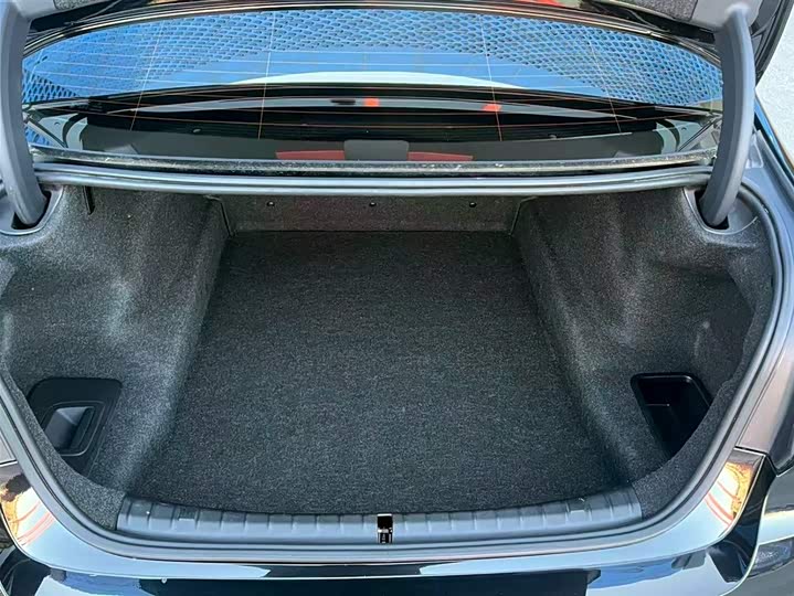 BMW 5-Series 2021 530 Li x Drive — фото 8
