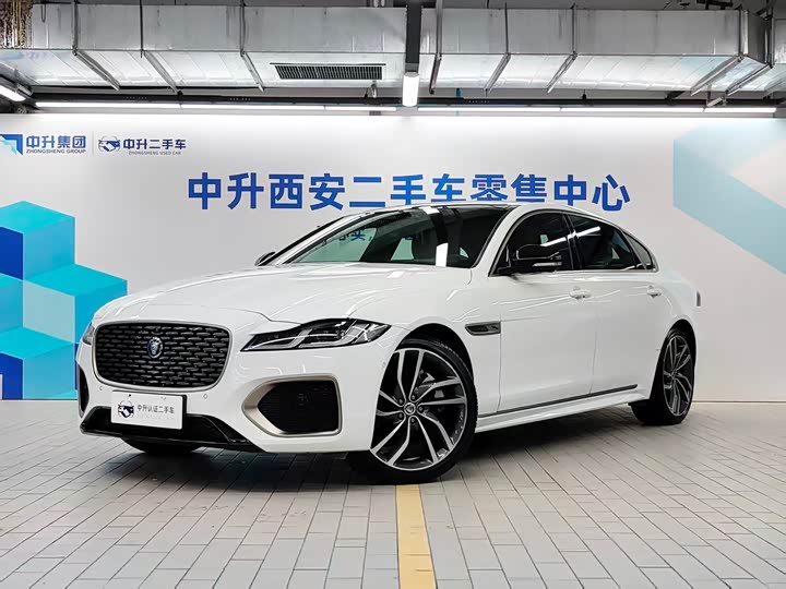 Jaguar XFL 2024 2.0 T P 300 4 WD — фото 1