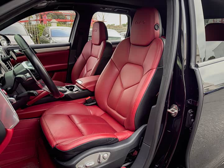 Porsche Cayenne 2016 Cayenne GTS 3.6 T — фото 19
