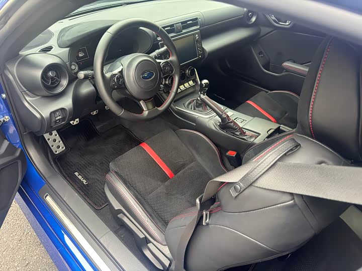 Subaru BRZ 2022 2.4 L MT — фото 8