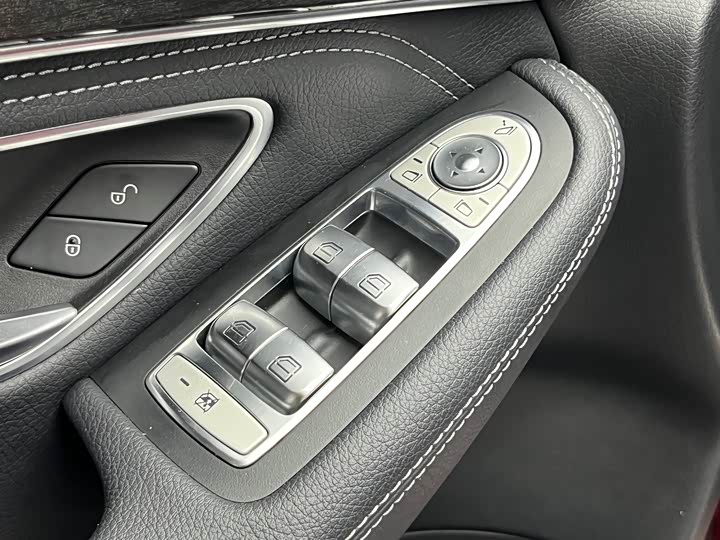 Mercedes-Benz GLC 2018 GLC 200 4 MATIC — фото 11