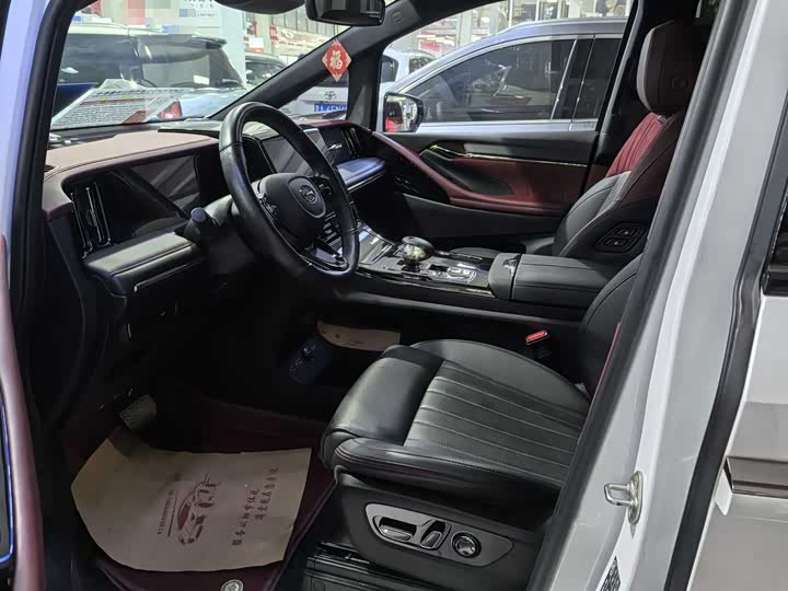 Trumpchi M8 2023 400 T — фото 6