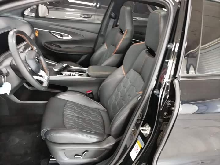 Changan UNI-T 2022 1.5 T Premium — фото 15
