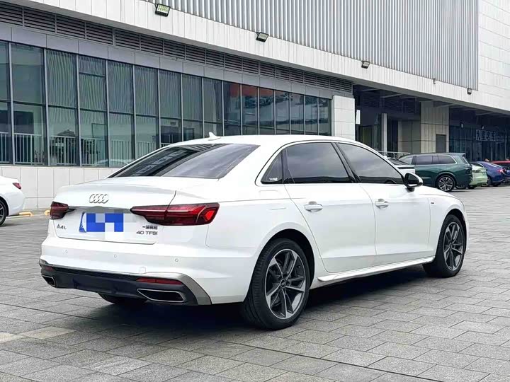 Audi A4L 40 TFSI стиль-динамик — фото 5