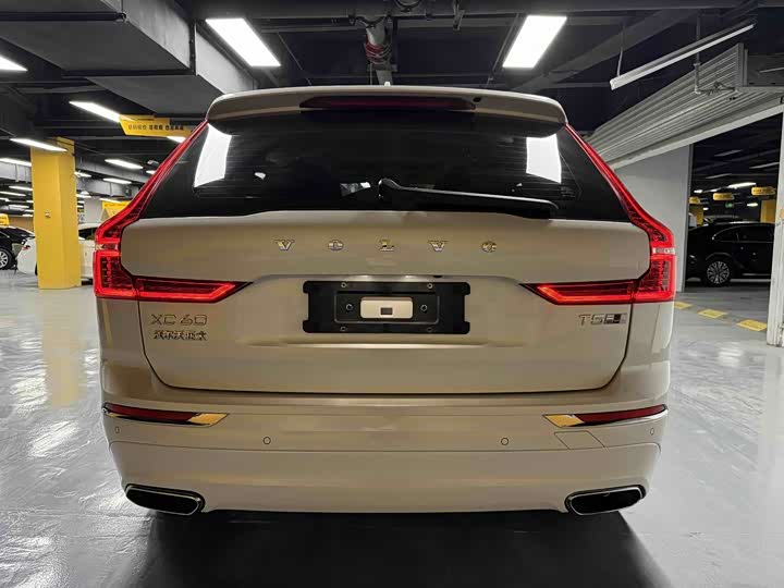 Volvo XC60 T5 полный привод люкс — фото 8
