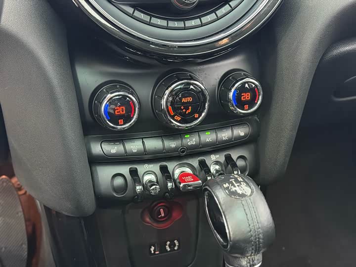 MINI Hatch — фото 16
