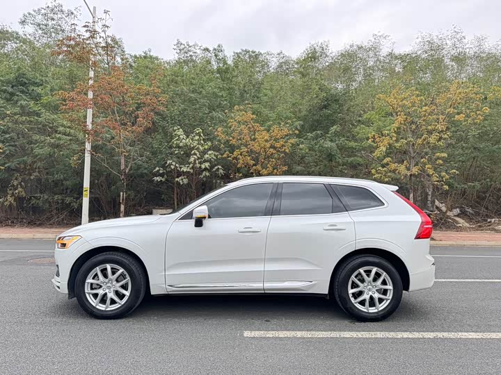 Volvo XC60 2019 T 5 4 WD VI — фото 5