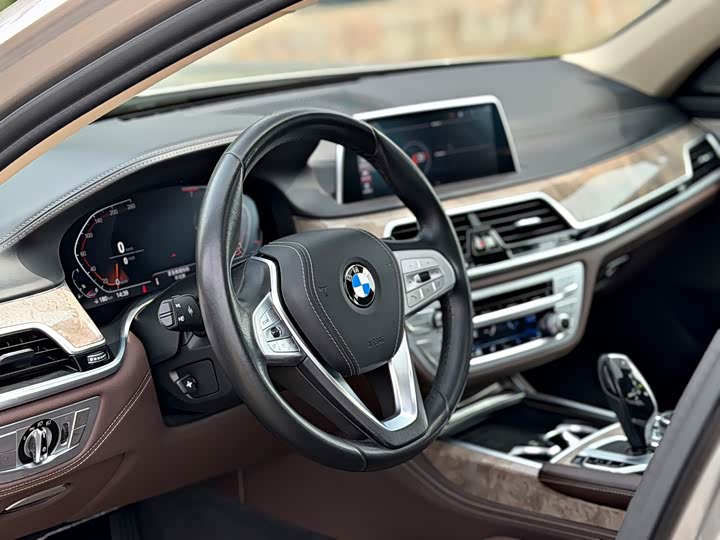BMW 7 Series — фото 4