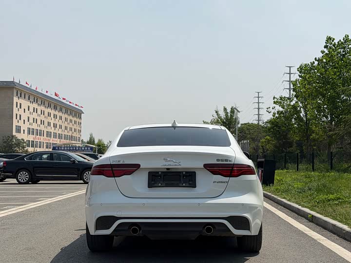 Jaguar XEL 2024 2.0 T 250 PS R-DYNAMIC S — фото 5