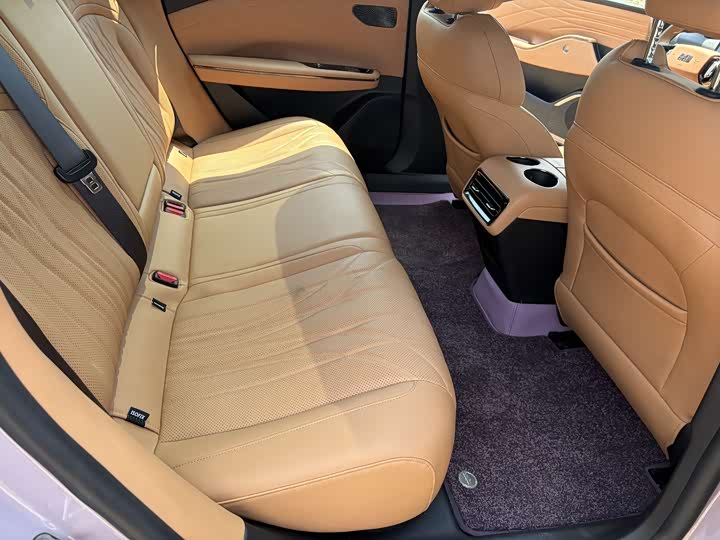 Geely Galaxy 8 2025 60km EM-i — фото 11