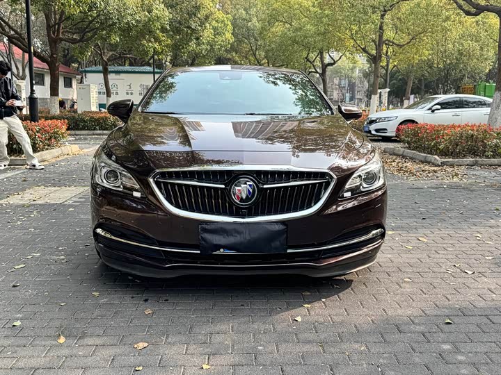 Buick LaCrosse — фото 2