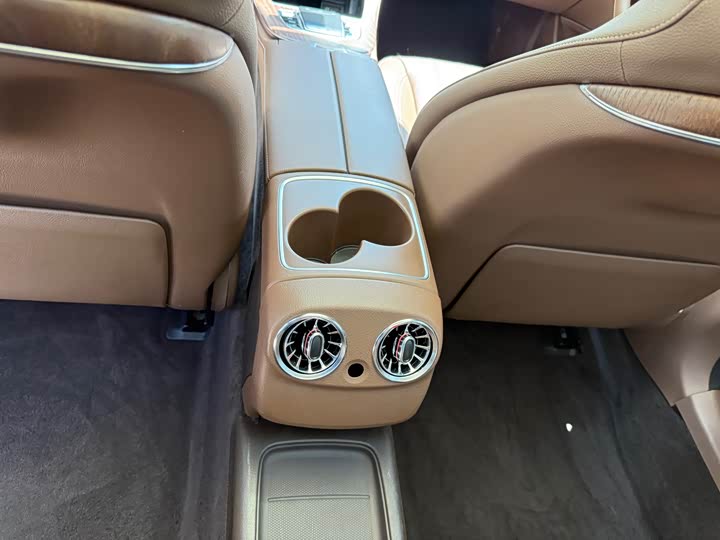 Mercedes-Benz E-Class 2020 E 300 L — фото 33
