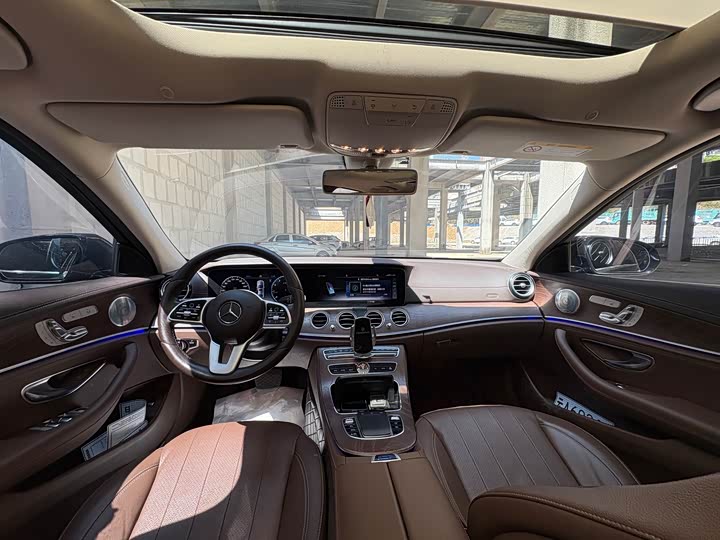 Mercedes-Benz E-Class 2019 E 300 L — фото 10