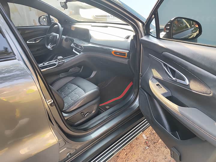 Changan UNI-T 2022 1.5 T Premium — фото 11