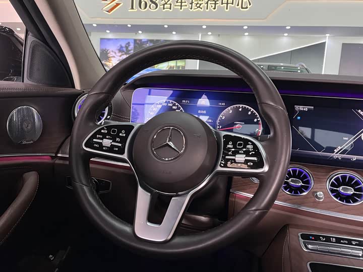 Mercedes-Benz E-Class 2020 E 300 L — фото 15