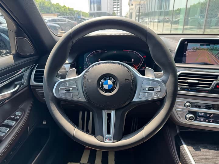 BMW 7 Series 730Li M спортпакет — фото 18