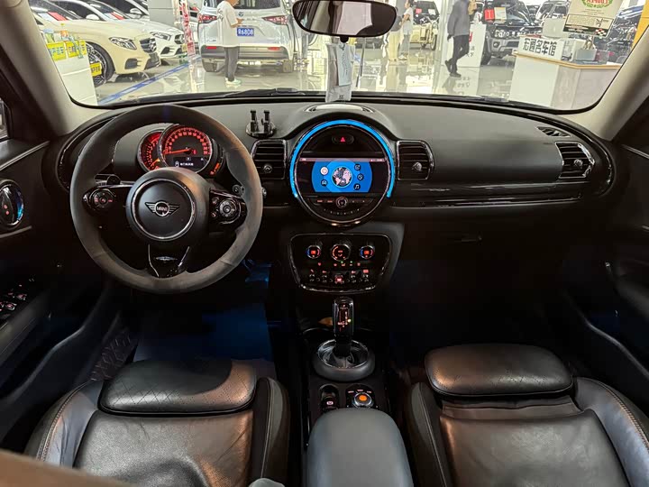 MINI Clubman — фото 8