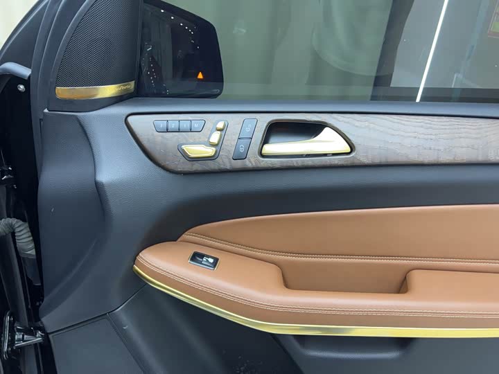 Mercedes-Benz GLS 2017 GLS 500 4 MATIC — фото 5