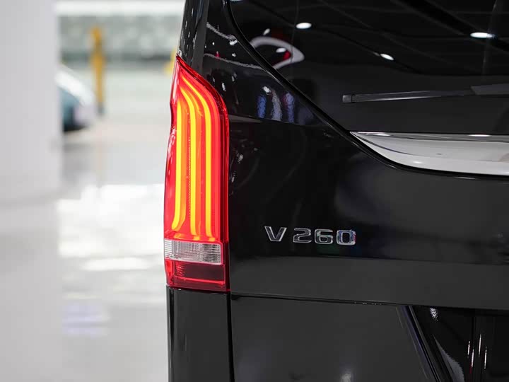 Mercedes-Benz V-Class 2022 V 260 — фото 4