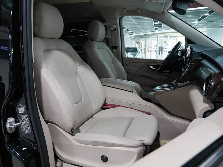 Mercedes-Benz V-Class 2022 V 260 — фото 15