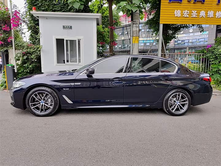 BMW 5-Series 2021 535 Le M — фото 3