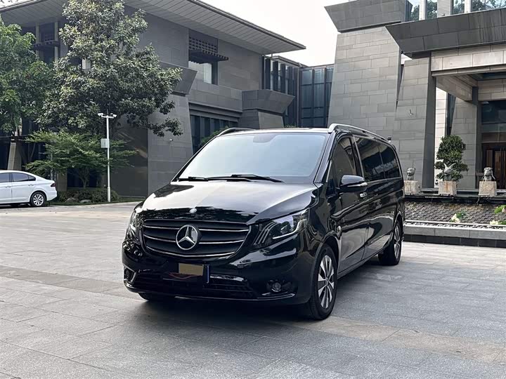 Mercedes-Benz Vito — фото 1