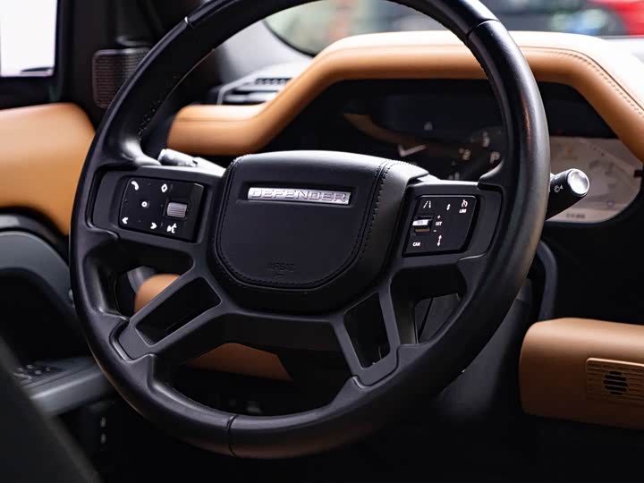 Land Rover Defender — фото 13