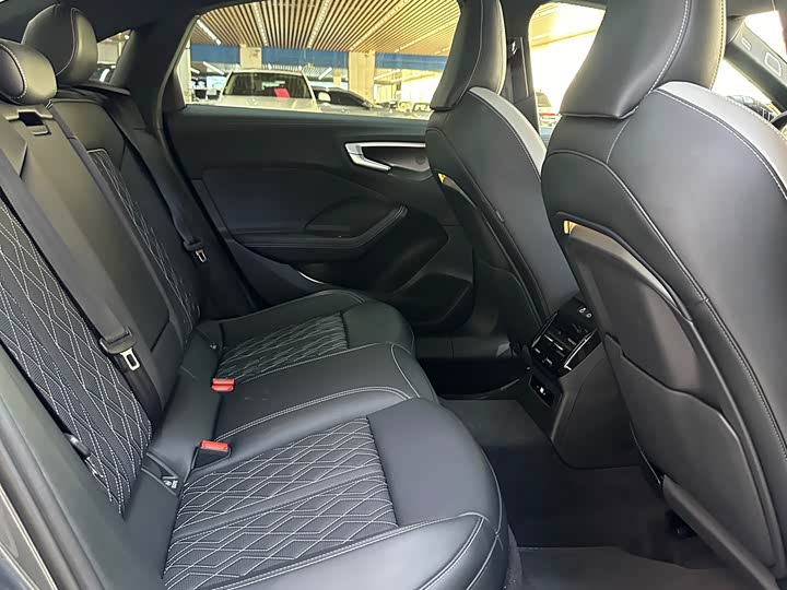 Audi A5L 2026 2.0 T quattro — фото 10