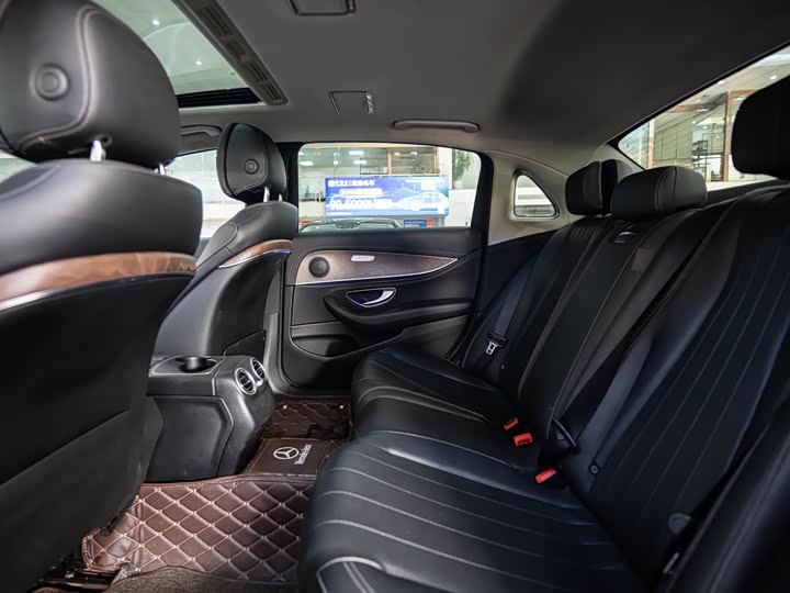 Mercedes-Benz E-Class 2019 E 260 L — фото 8