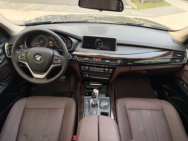 BMW X5 2017 x Drive 28i — фото 5