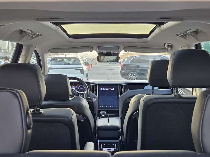 Hongqi HS7 PHEV 2024 2.0 T PHEV 4 WD 6 — фото 12