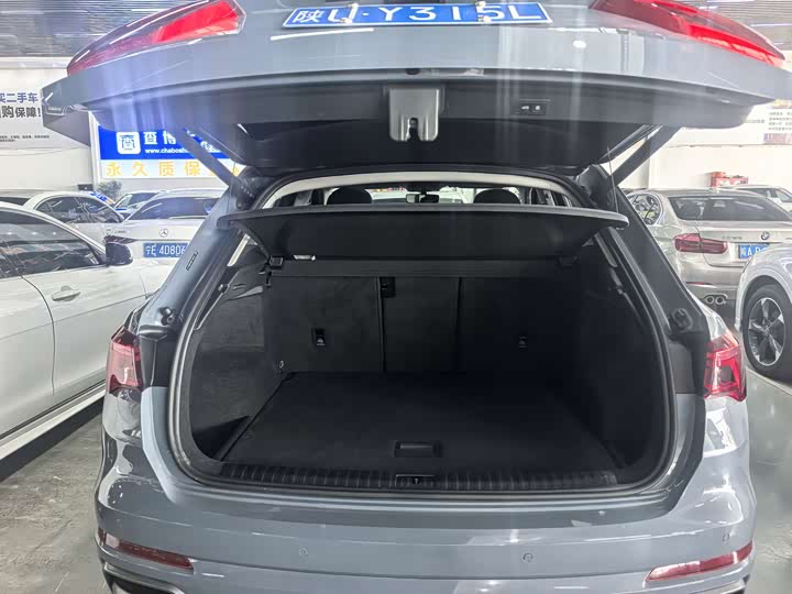 Audi Q3 2023 40 TFSI RS — фото 17