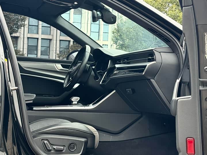 Audi A6L 2024 45 TFSI — фото 13