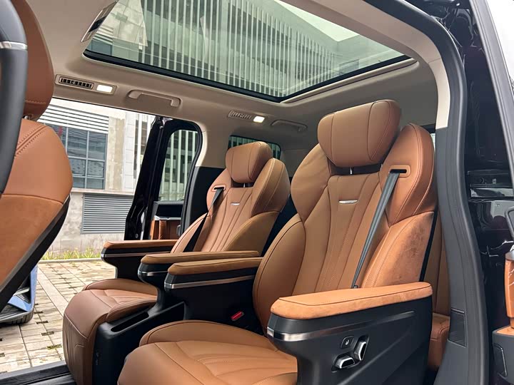 Hongqi HQ9 PHEV 2024 2.0 T 4 WD — фото 12