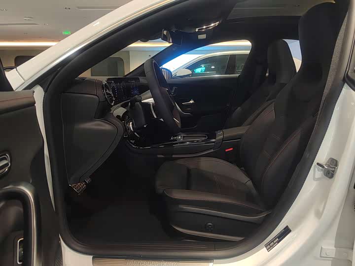 Mercedes-Benz CLA 2024 CLA 200 — фото 3