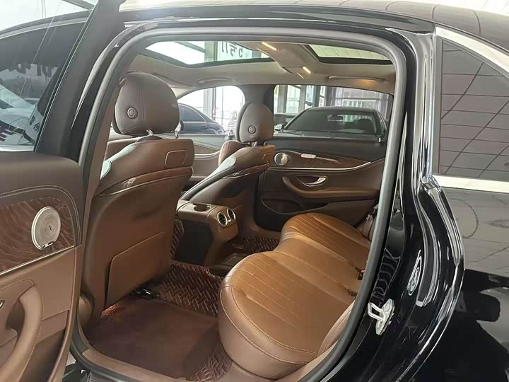 Mercedes-Benz E-Class 2018 E 200 L — фото 3