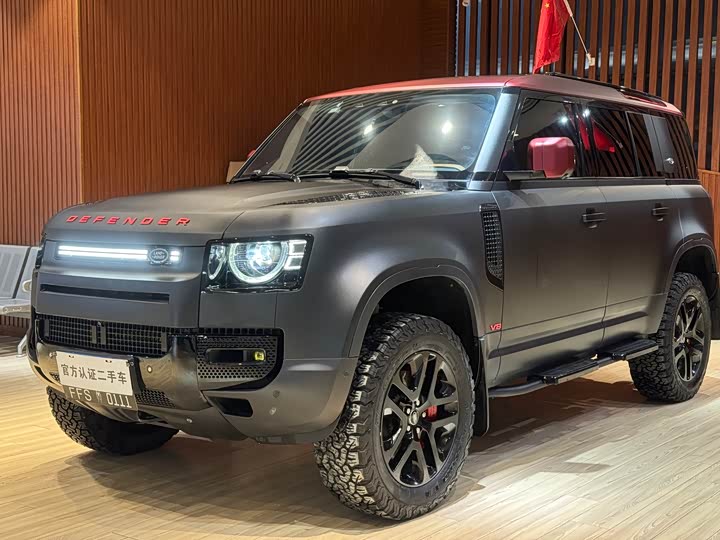 Land Rover Defender — фото 1