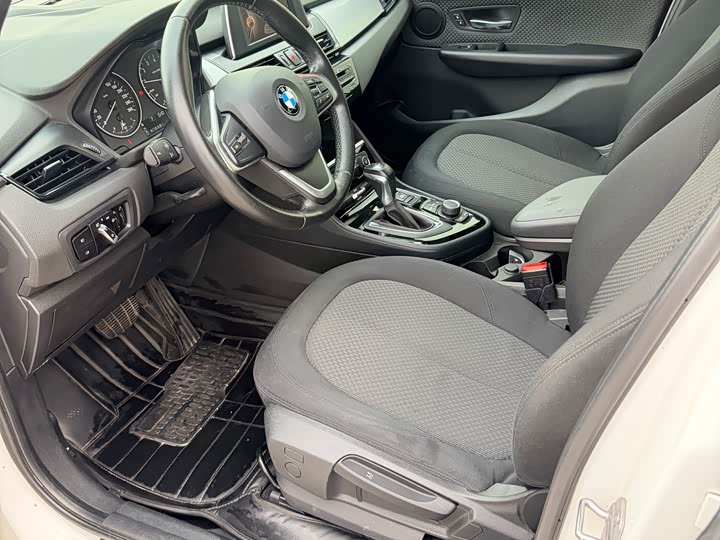 BMW 2-Series 2015 218i Leading — фото 6