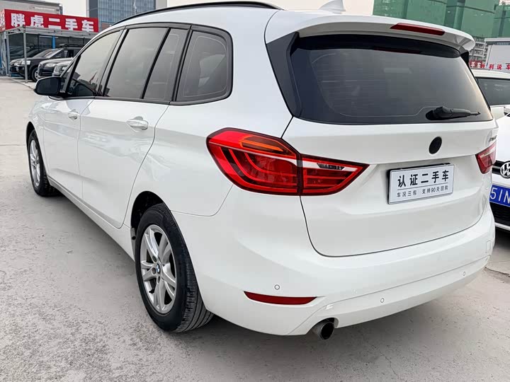 BMW 2-Series 2015 218i Leading — фото 5
